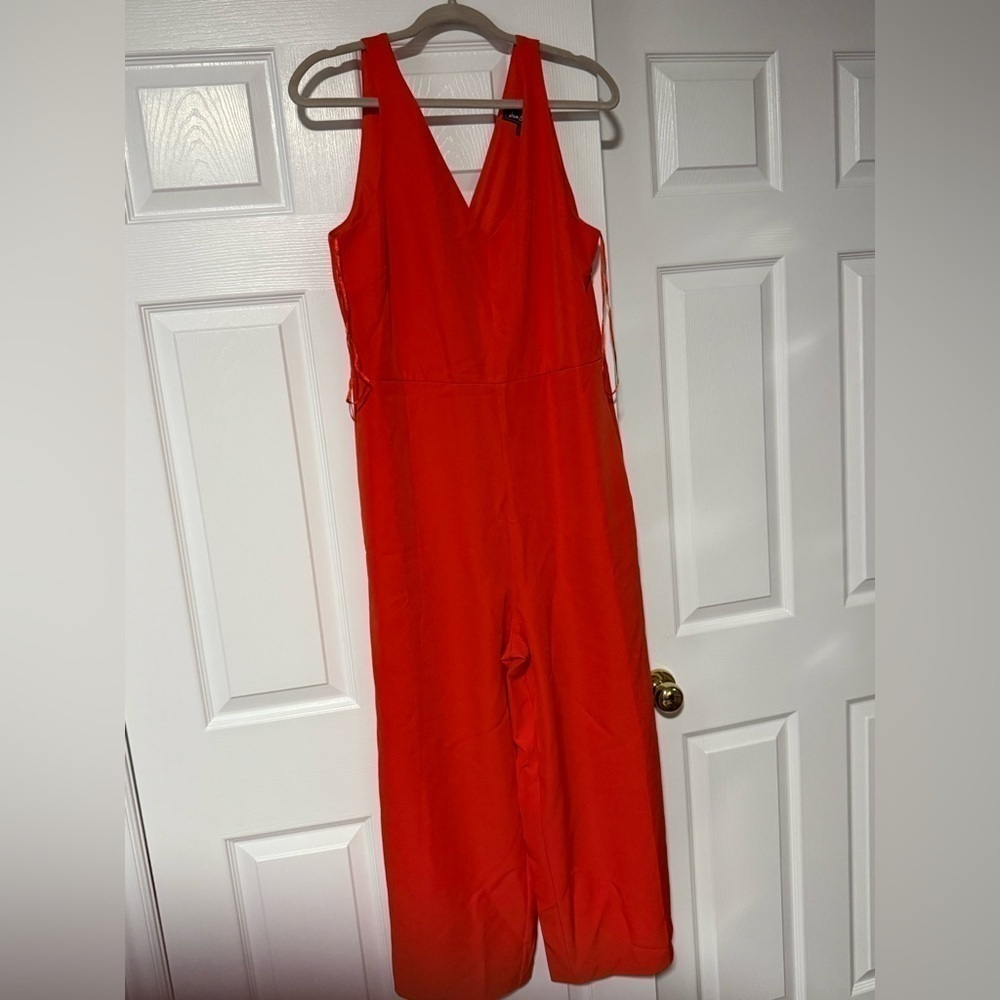 Woman Sam Edelman Like New JumpSuit Size 12 - Picture 2 of 3